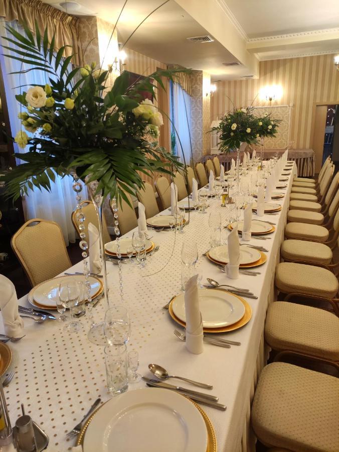 Aviator Hotel Restauracja & Spa Pabianice Luaran gambar