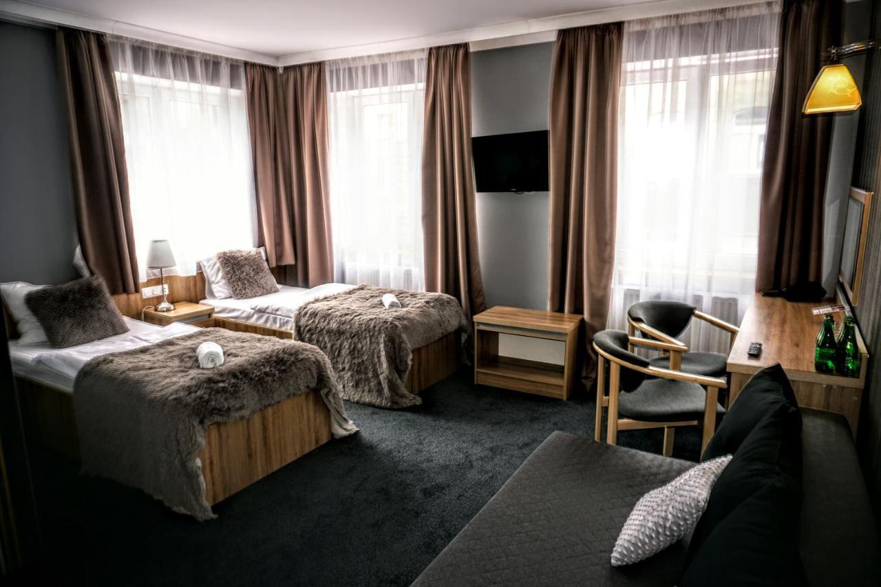 Aviator Hotel Restauracja & Spa Pabianice Luaran gambar