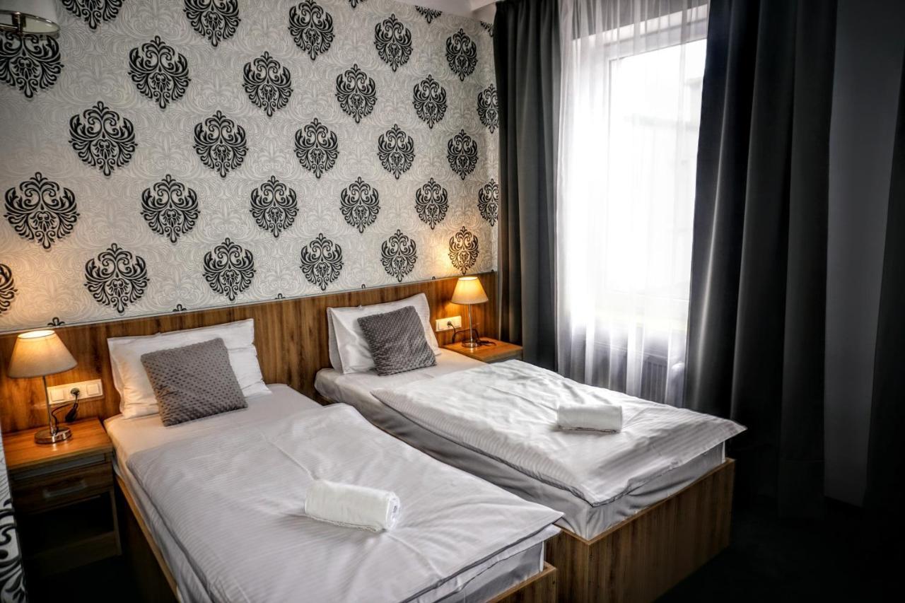 Aviator Hotel Restauracja & Spa Pabianice Luaran gambar