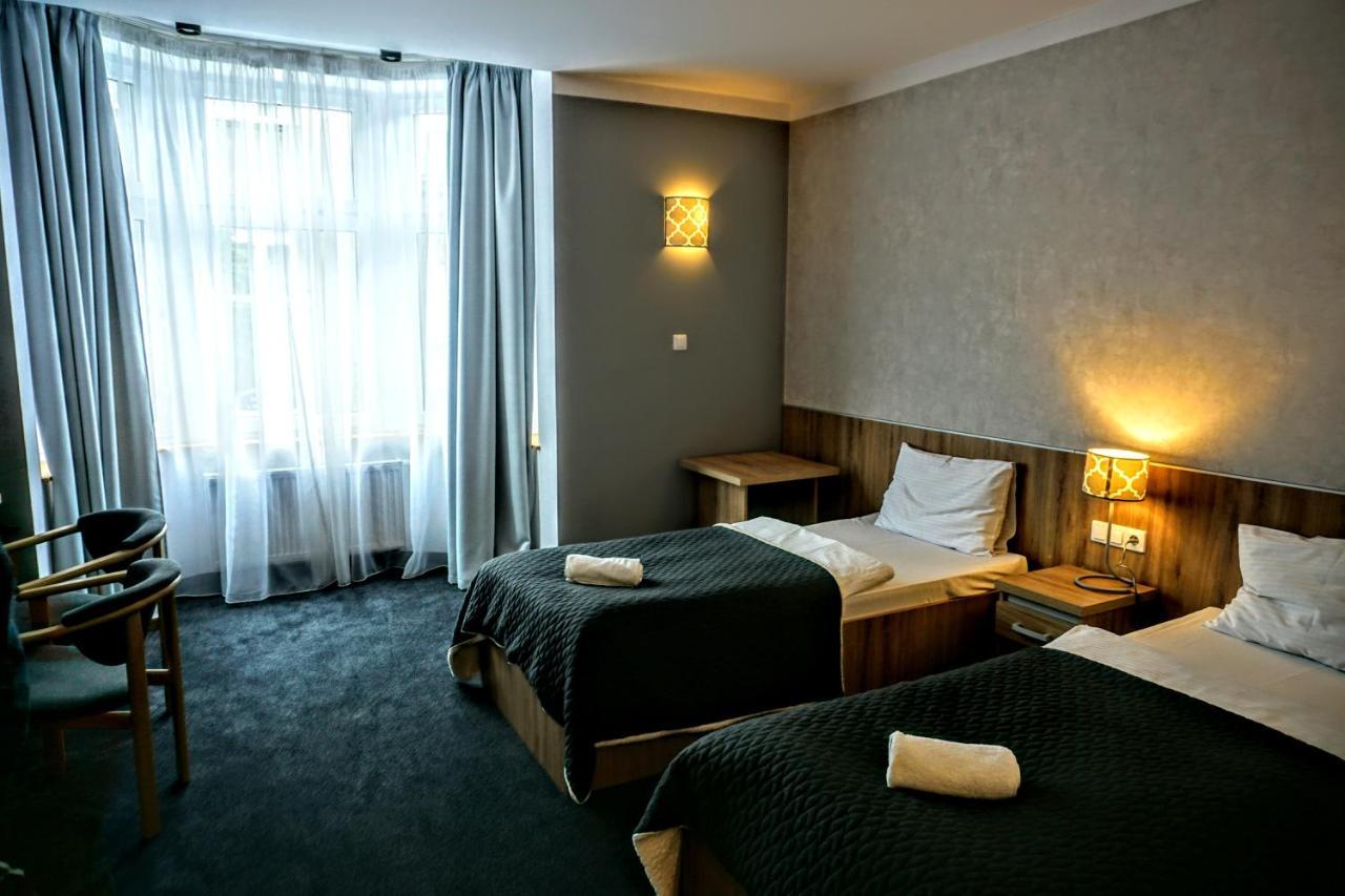 Aviator Hotel Restauracja & Spa Pabianice Luaran gambar