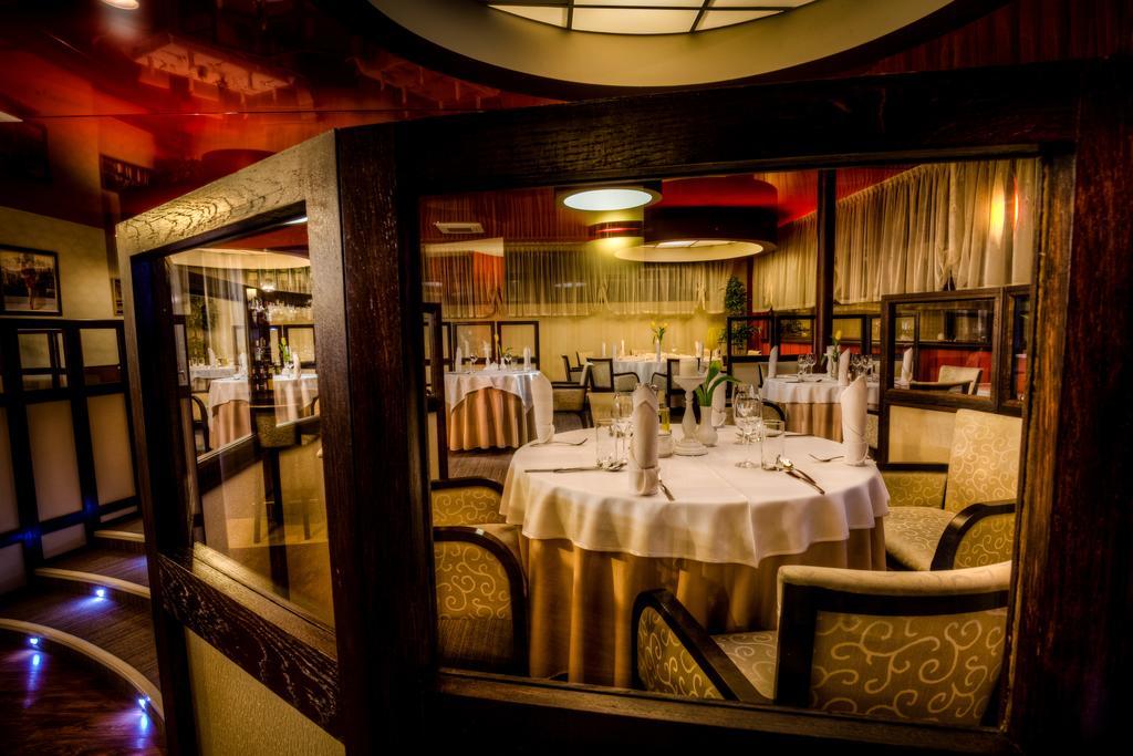 Aviator Hotel Restauracja & Spa Pabianice Luaran gambar
