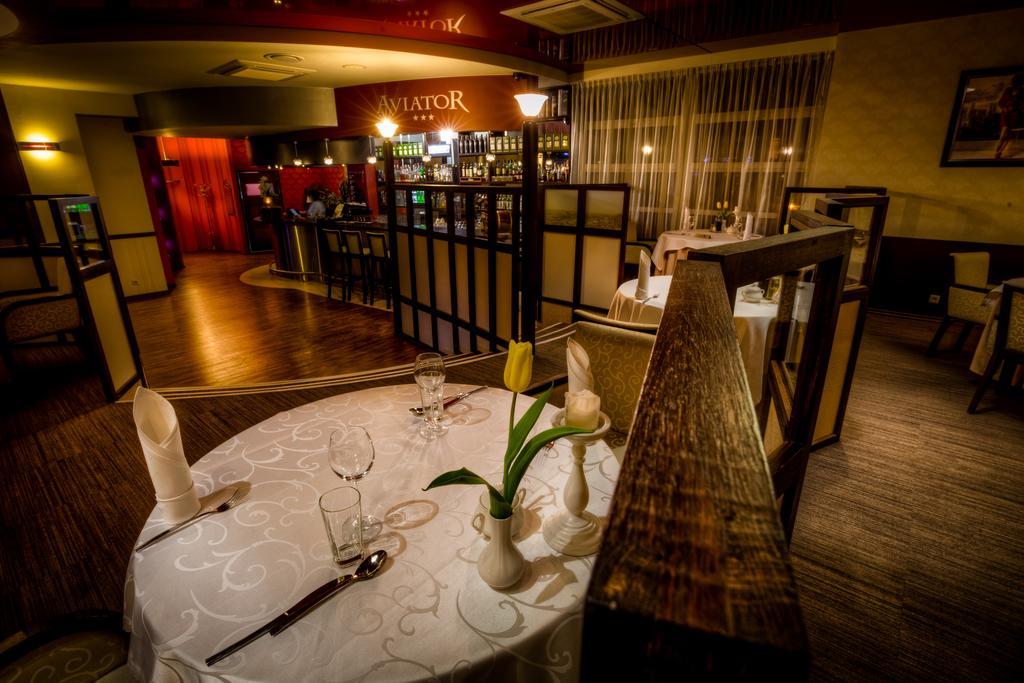 Aviator Hotel Restauracja & Spa Pabianice Luaran gambar