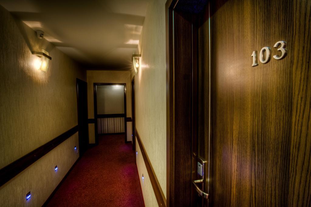 Aviator Hotel Restauracja & Spa Pabianice Luaran gambar