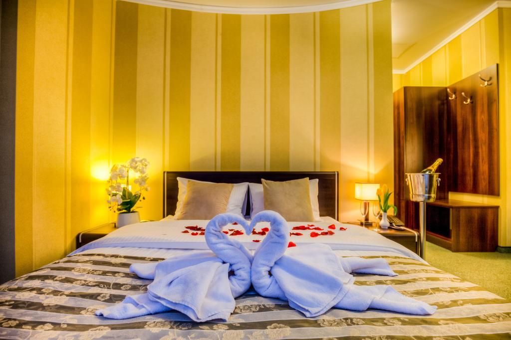 Aviator Hotel Restauracja & Spa Pabianice Luaran gambar