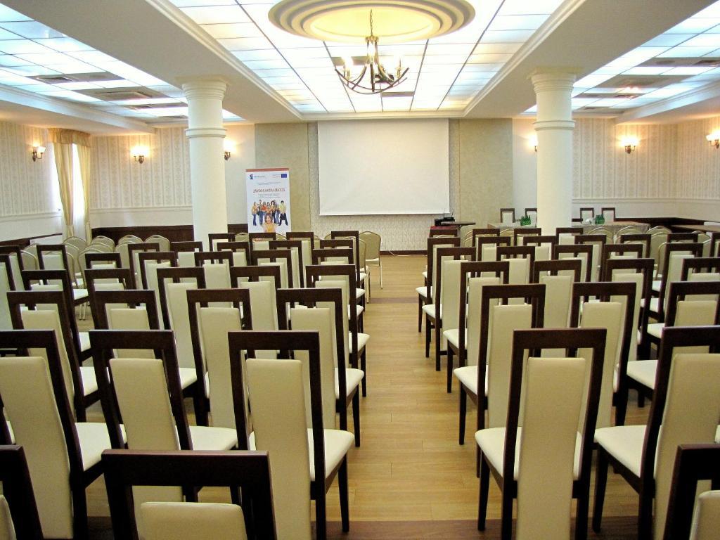 Aviator Hotel Restauracja & Spa Pabianice Luaran gambar