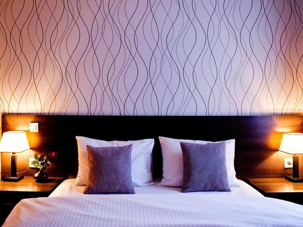 Aviator Hotel Restauracja & Spa Pabianice Luaran gambar